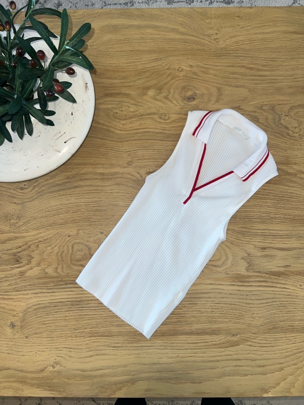 Zara Sleeveless White Ribbed Polo Tank with Red Trim